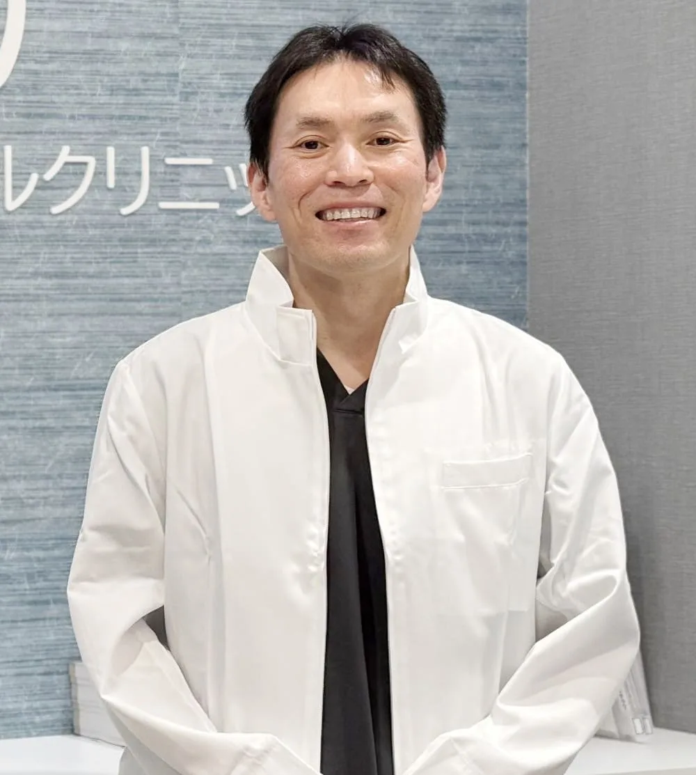 池袋DDデンタルクリニック 院長 歯科医師 梶山晋介  2002年 神奈川歯科大学卒業 2002年 関東一般歯科、矯正歯科医院にて勤務 2025年 池袋DDデンタルクリニック開設 【資格】 インビザラインドクター 【所属学会】 日本デジタル矯正歯科学会認定医・ボツリヌス認定医・成人矯正学会・舌側矯正学会