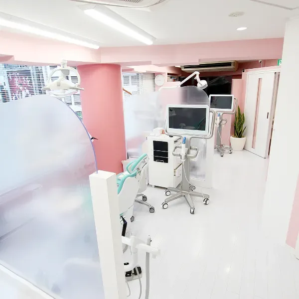コレクトデンタルクリニック新宿西口の写真2