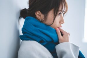 「ドライマウス」かも！？口の中が乾燥する原因と症状別の治し方【ネバネバ・口臭】