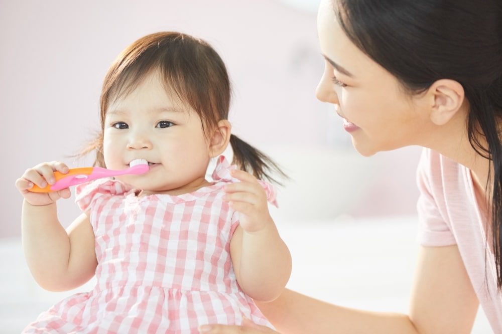 子供用歯ブラシはどう選ぶ？年齢別の選び方やおすすめアイテムを紹介します | キレイライン矯正