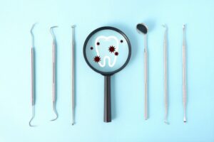 マウスピース矯正中に虫歯になったらどうする？対処法と虫歯予防策を解説