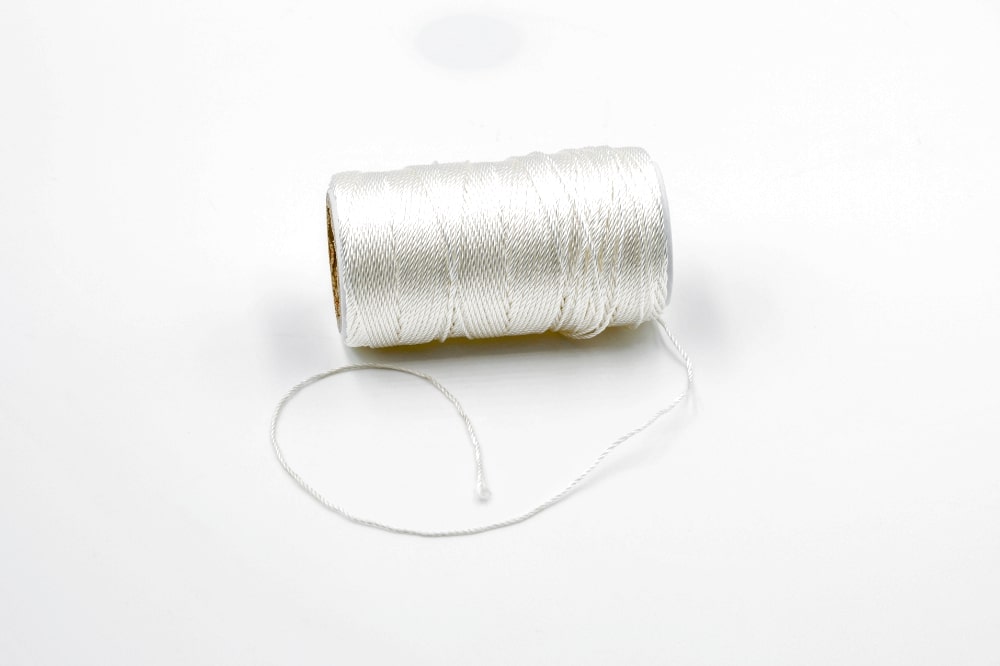 デンタルフロスの糸の素材