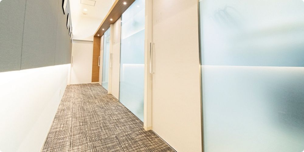 ひらおかデンタルクリニックの廊下